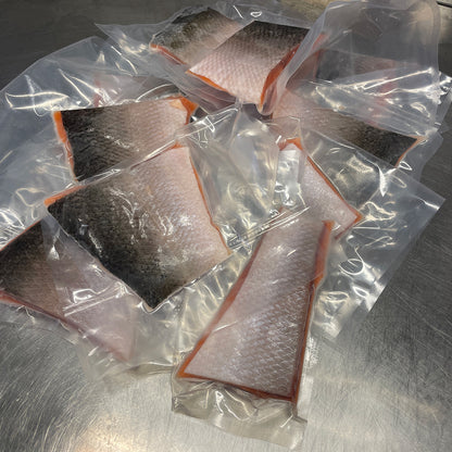 Lax Stjärtbitar Odlad Färöarna 🇫🇴