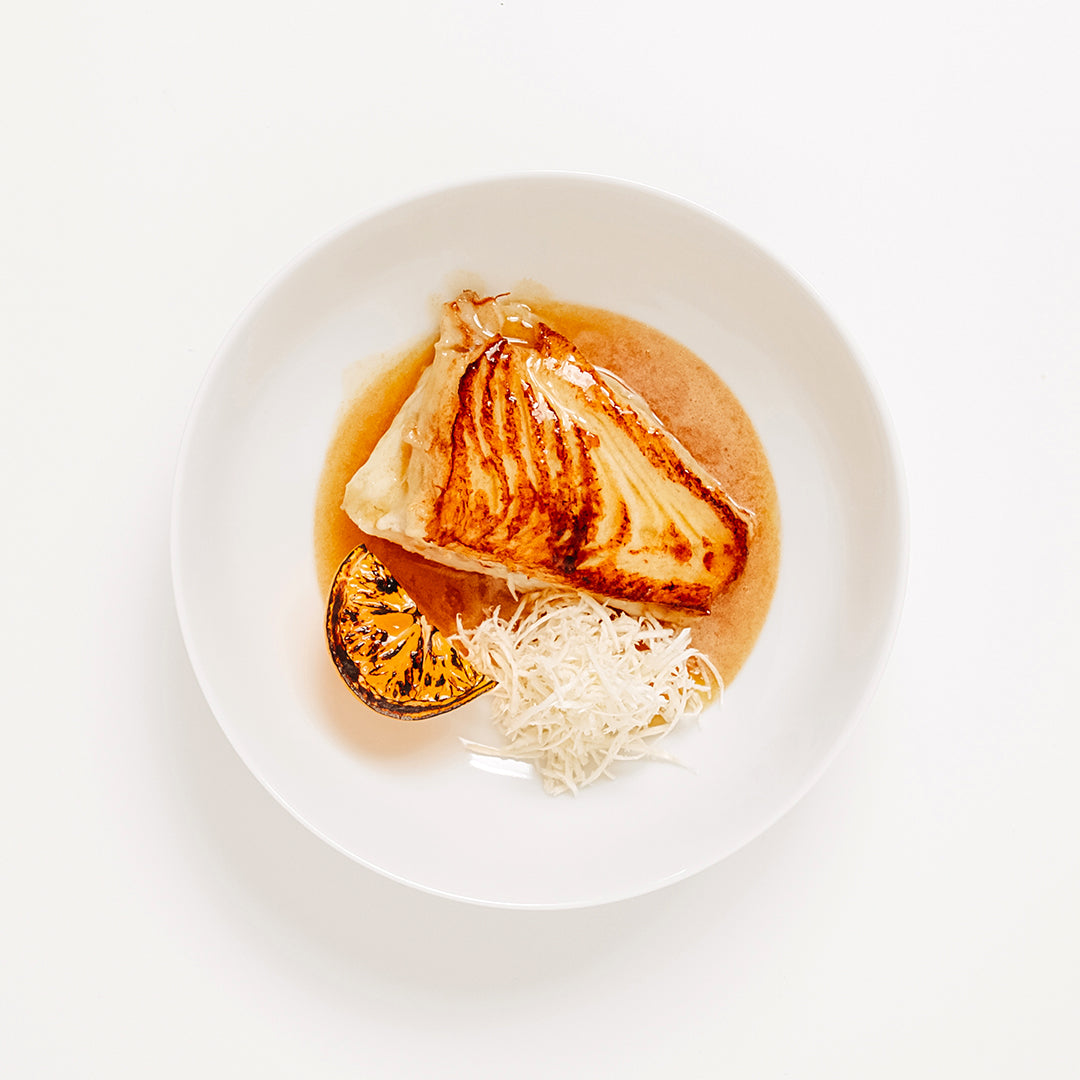 Grillad piggvar med ben – tillagad till 55 grader för saftigt kött.